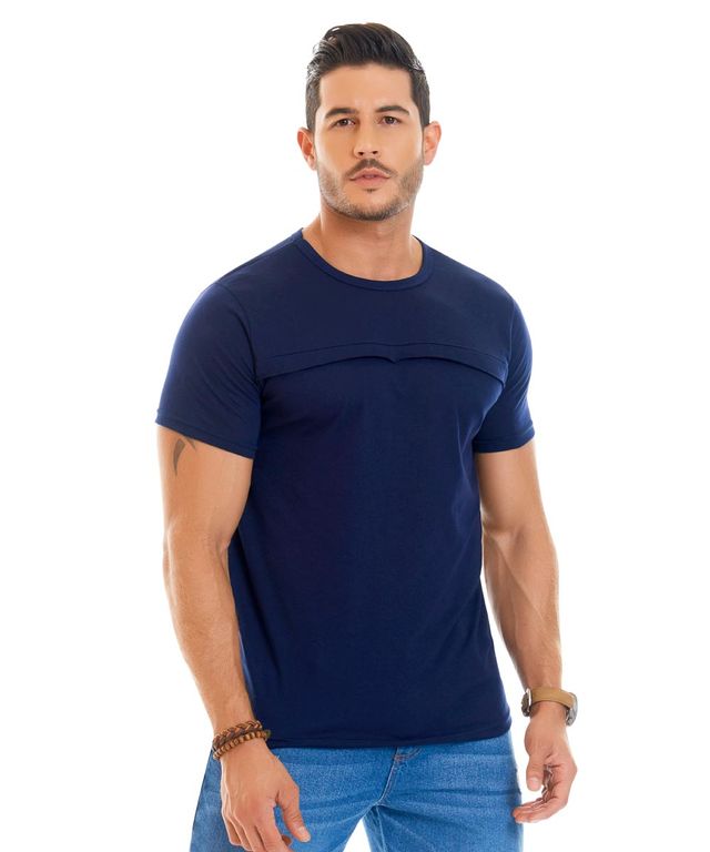 Hombre-con-Camiseta-color-Azul-y-Jean