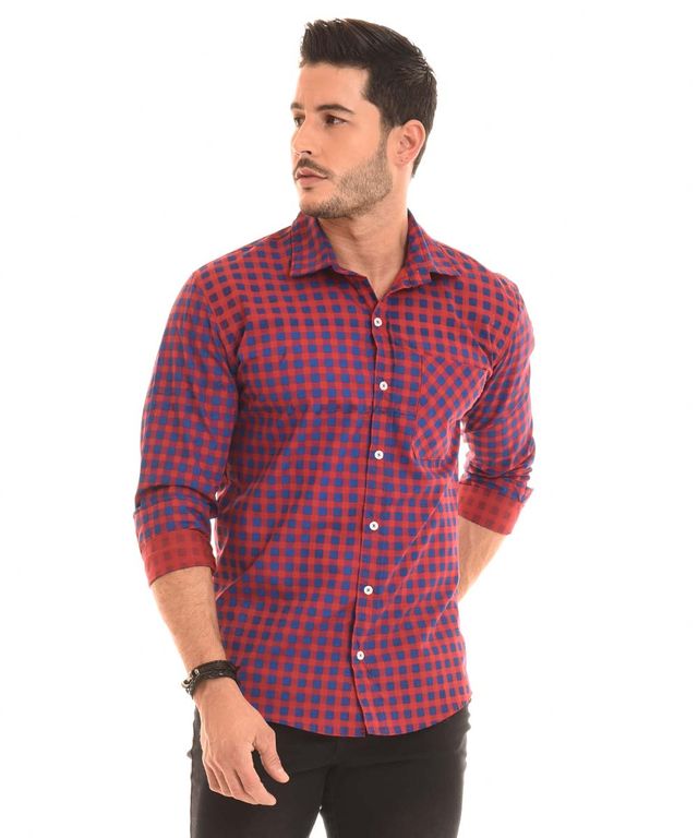 Hombre-con-Camisa-color-Cuadros-y-Jean