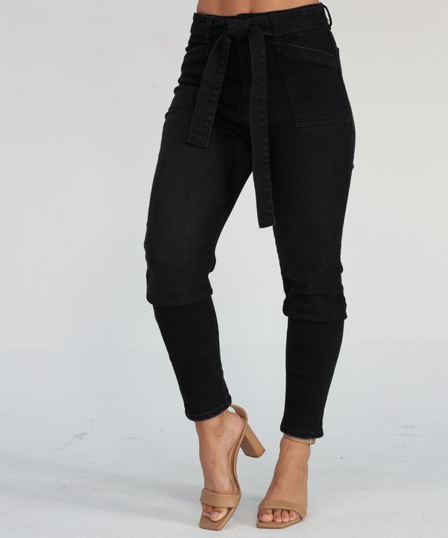 Jean_Skinny_Tiro_Medio_Bernal_Negro_Denim--1-